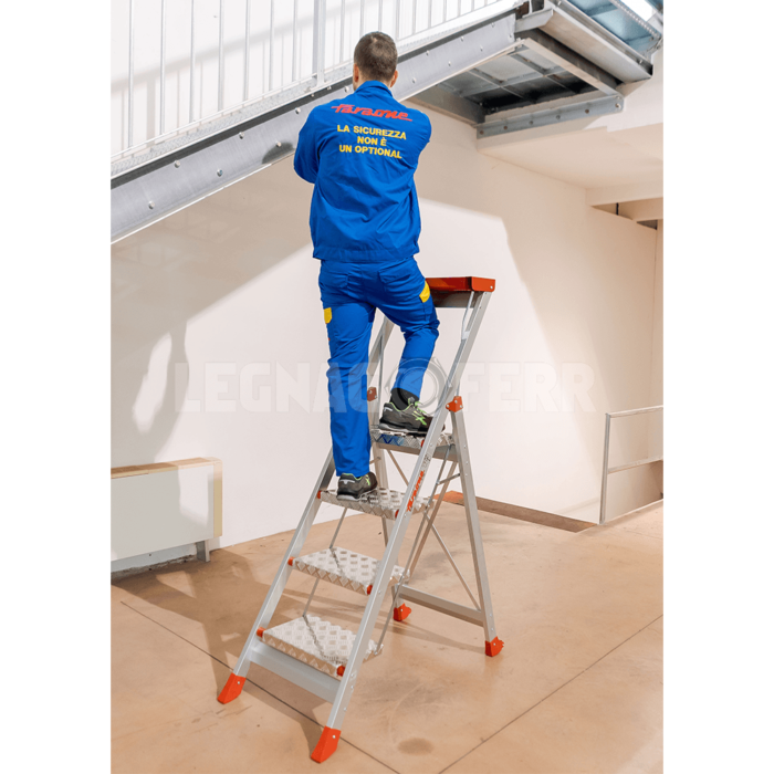 Sgabello Professionale in Alluminio Anodizzato Argento e Gradini in Acciaio Inox SGP Faraone - immagine 4