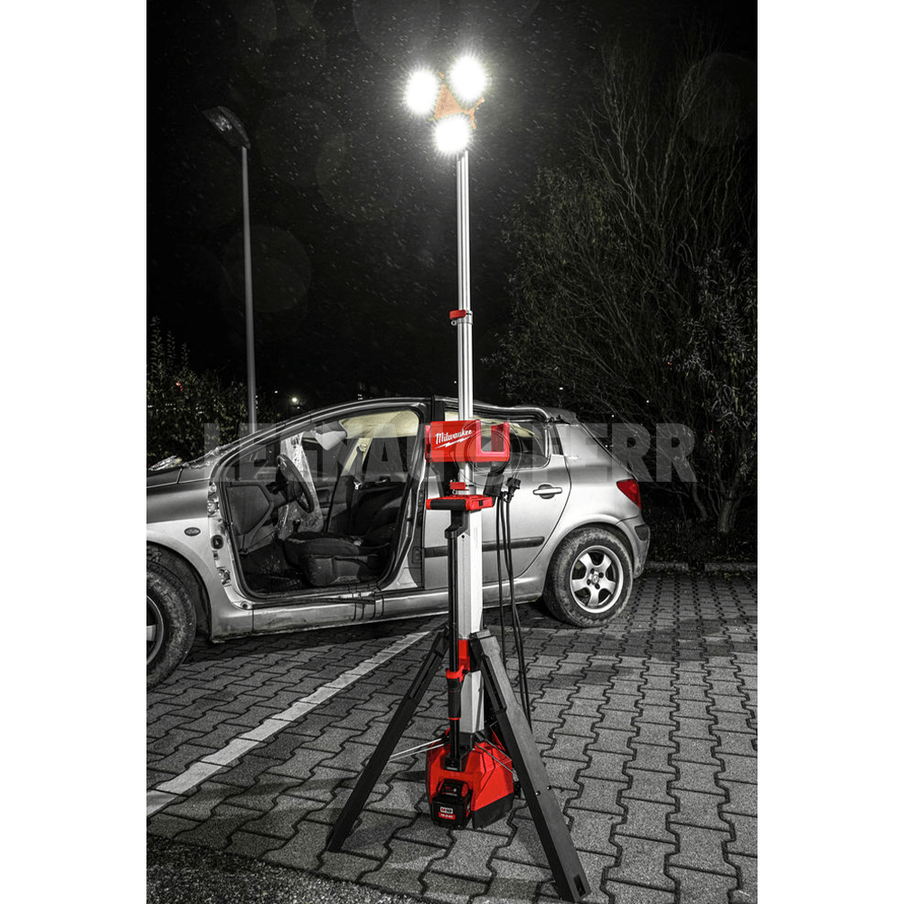 FARO LED MILWAUKEE M18 CON TREPPIEDE 6000 LUMEN - Fulmix